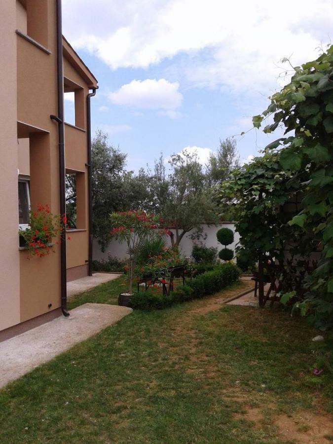 Apartment Mit- Mir Fondole Kültér fotó