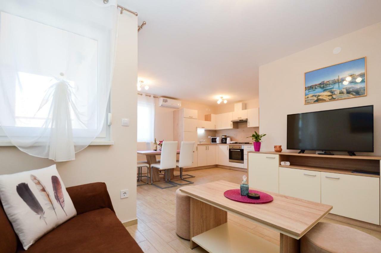Apartment Mit- Mir Fondole Kültér fotó