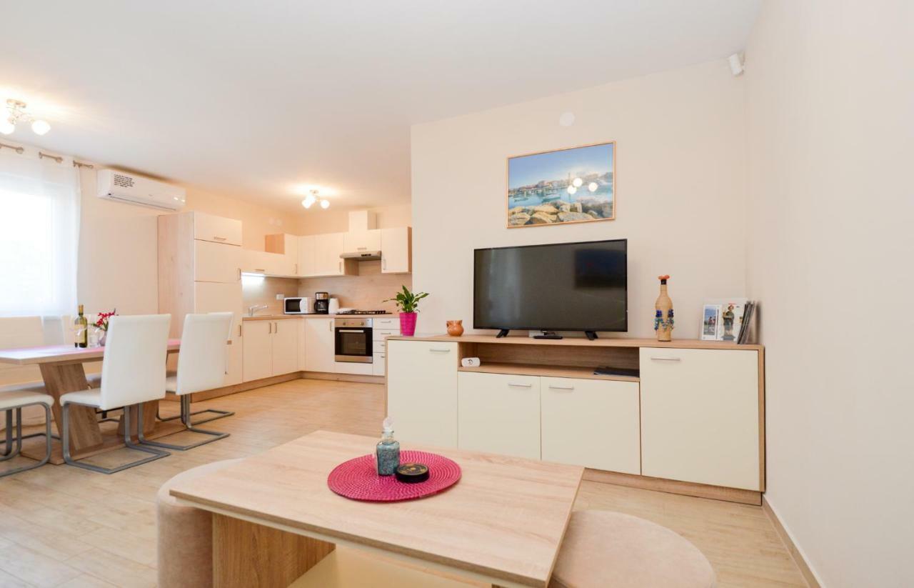Apartment Mit- Mir Fondole Kültér fotó