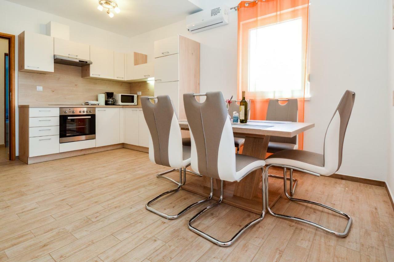 Apartment Mit- Mir Fondole Kültér fotó