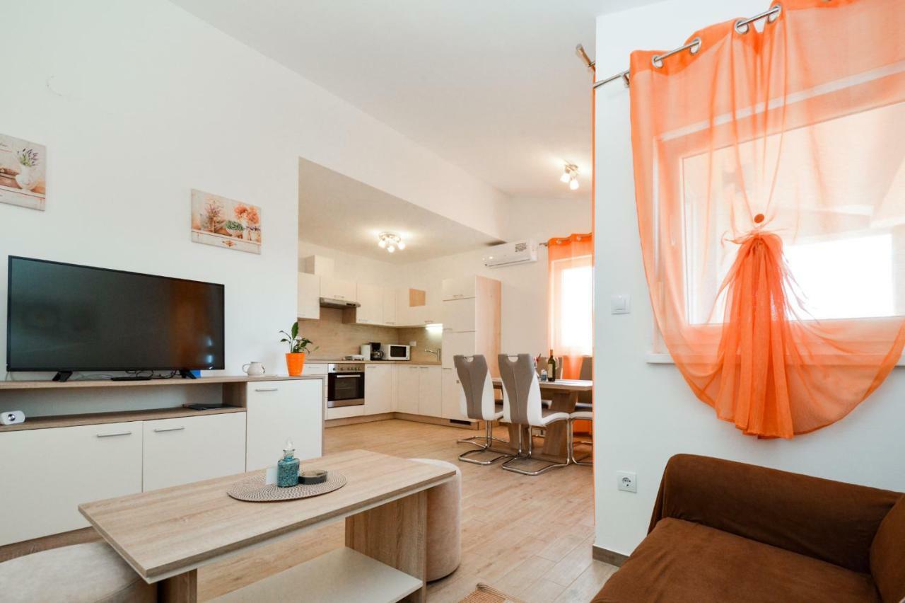Apartment Mit- Mir Fondole Kültér fotó