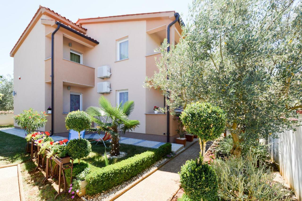 Apartment Mit- Mir Fondole Kültér fotó