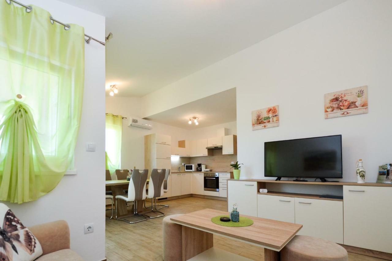 Apartment Mit- Mir Fondole Kültér fotó